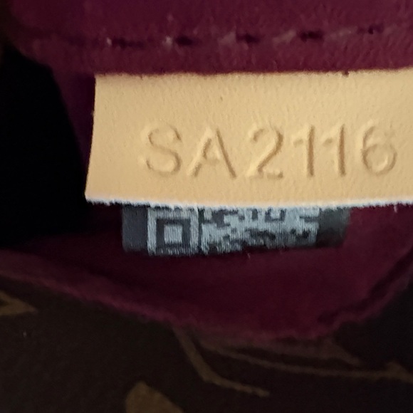 Louis Vuitton Brown Monogram Tote with Tan Handles - Picture 5 of 11